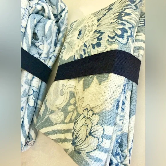 Pottery Barn Kravet Arboretum Floral Reversible Duvet Cover & Shams, Retail $449 - Picture 11 of 14